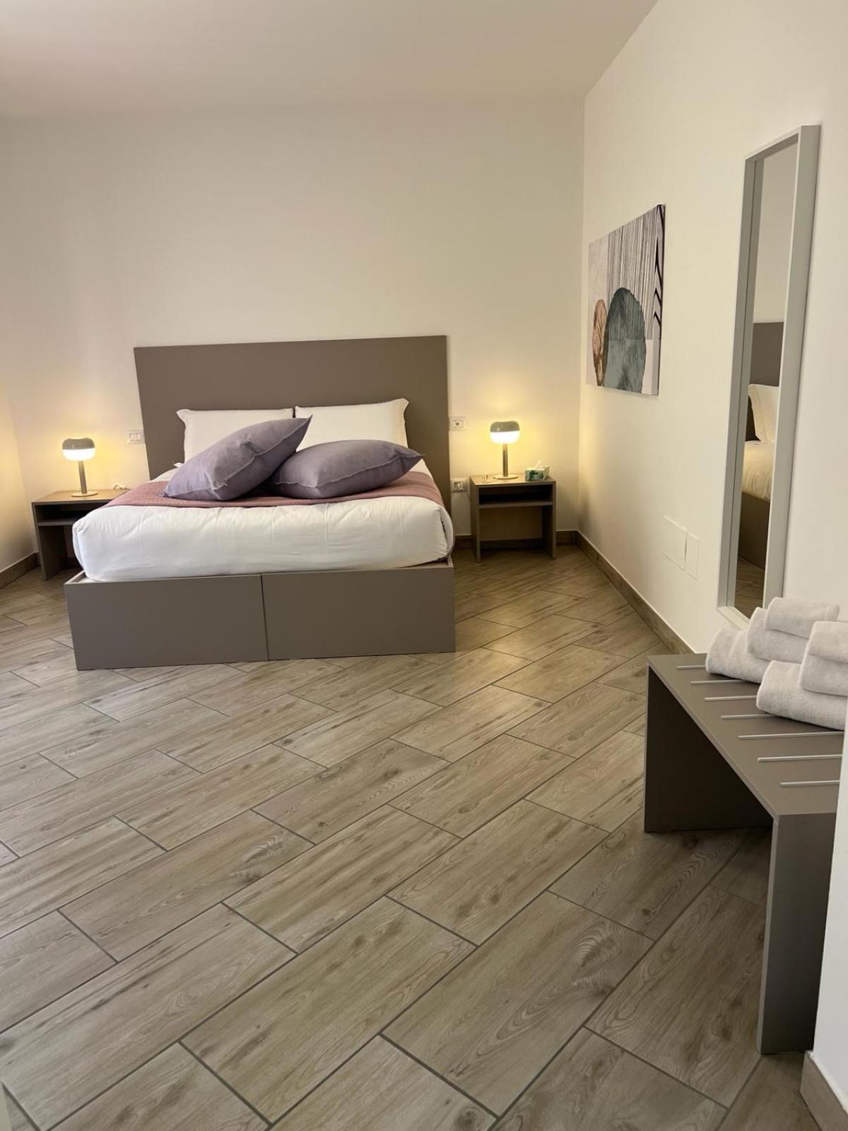 I Colli Del Garda Hotell Lonato Exteriör bild