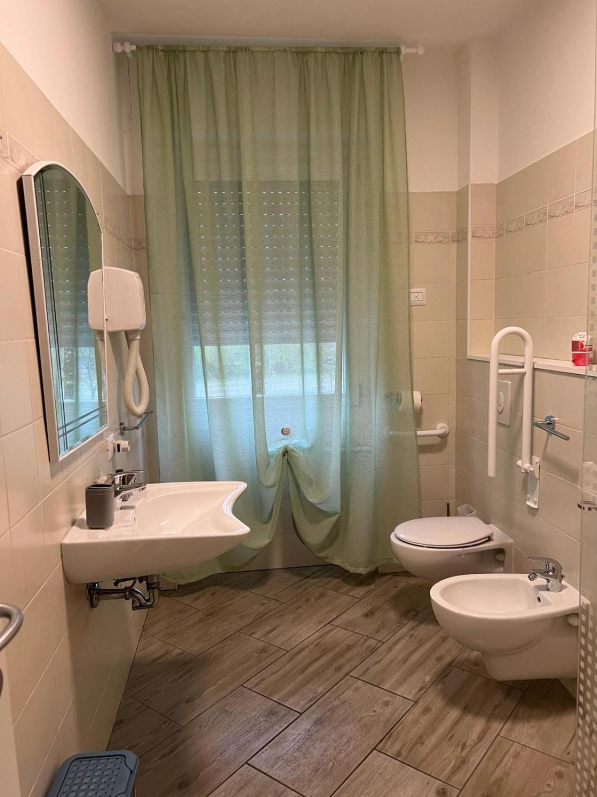 I Colli Del Garda Hotell Lonato Exteriör bild